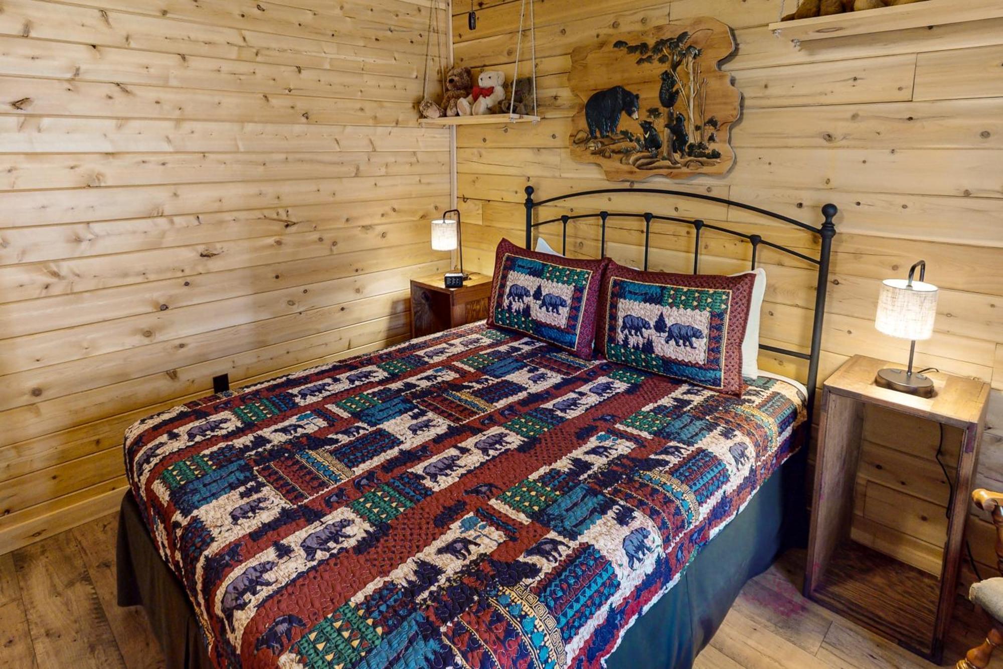 Blackbear Log Cabin Morrisville Екстериор снимка