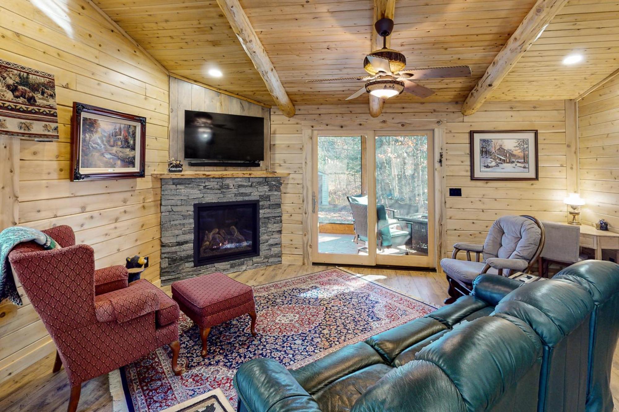 Blackbear Log Cabin Morrisville Екстериор снимка